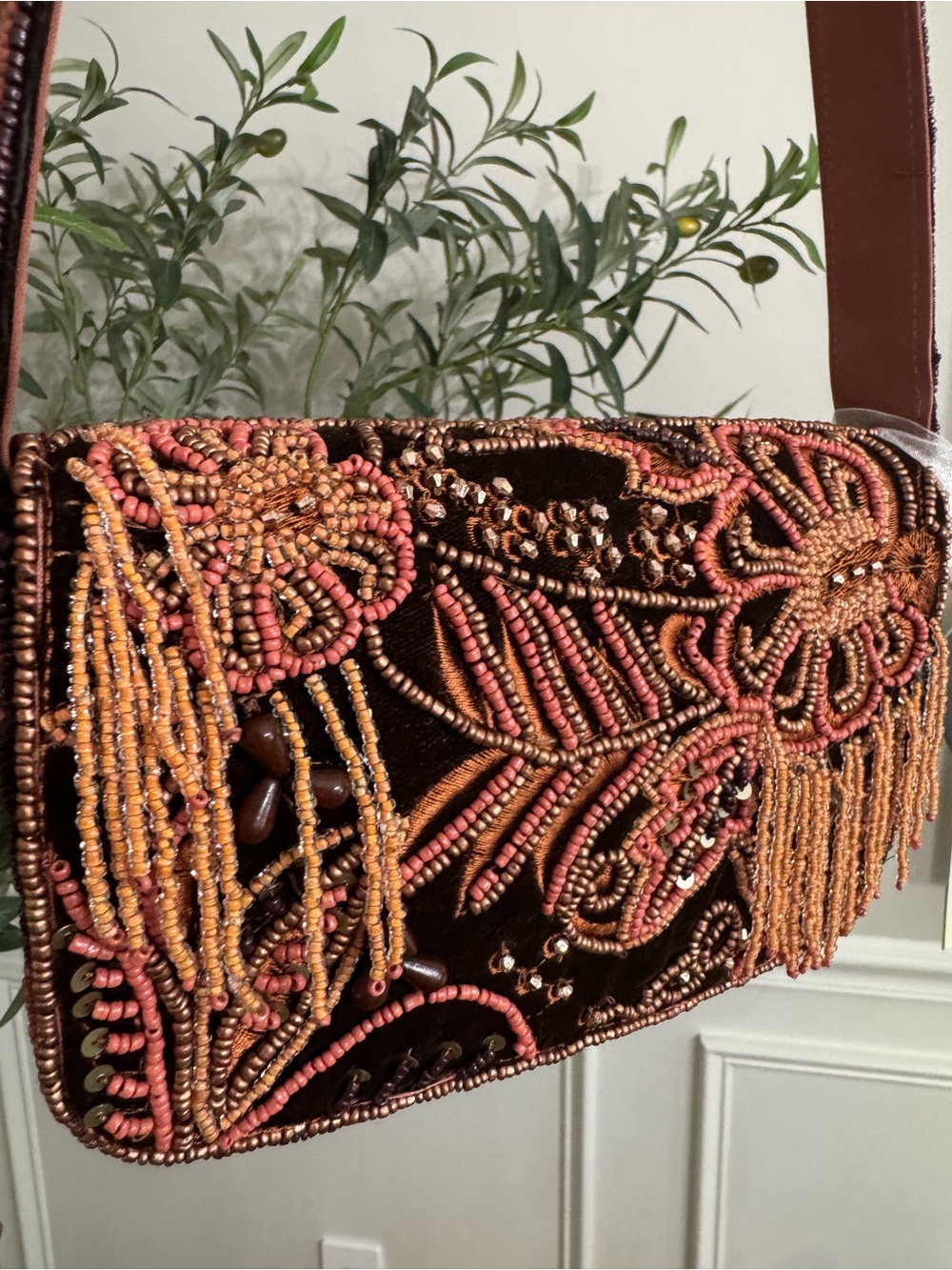 Made in India floral fringe beaded bag - Picture 6 of 7